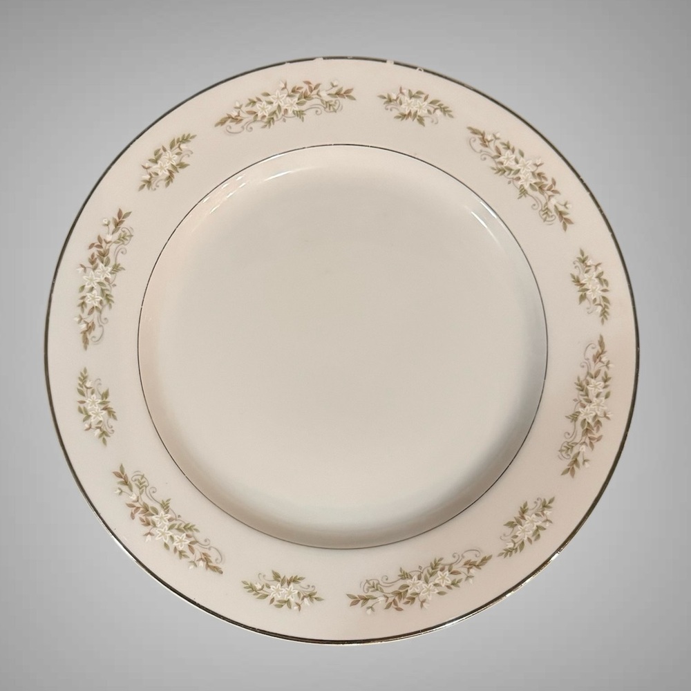 VINTAGE INTERNATIONAL SILVER CO PLATE